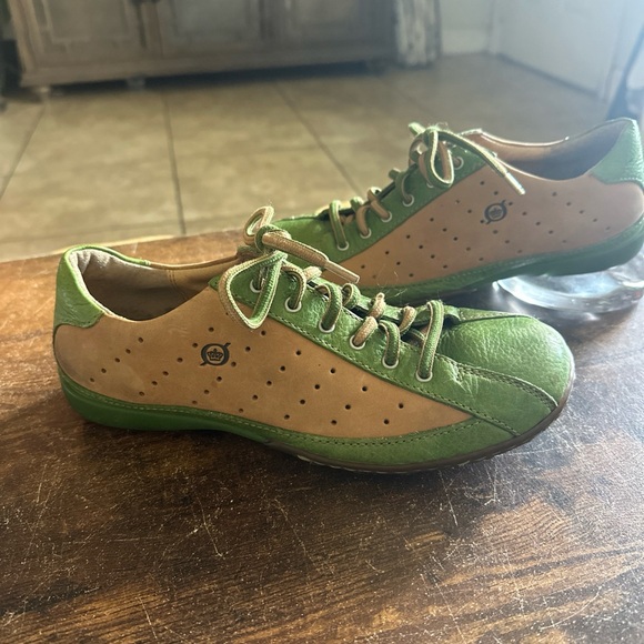 Born Shoes Women 7.5 Hawkeye Green Tan Leather Lace Up Comfort Sneakers Bowling - Picture 3 of 10